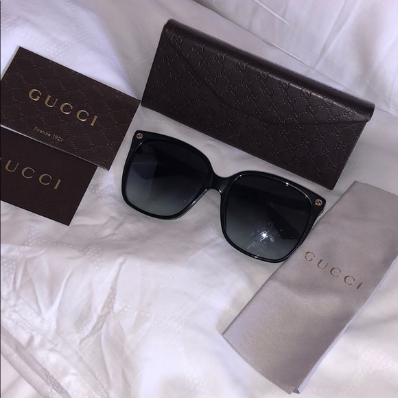 Gucci Accessories - Gucci sunglasses dragonfly